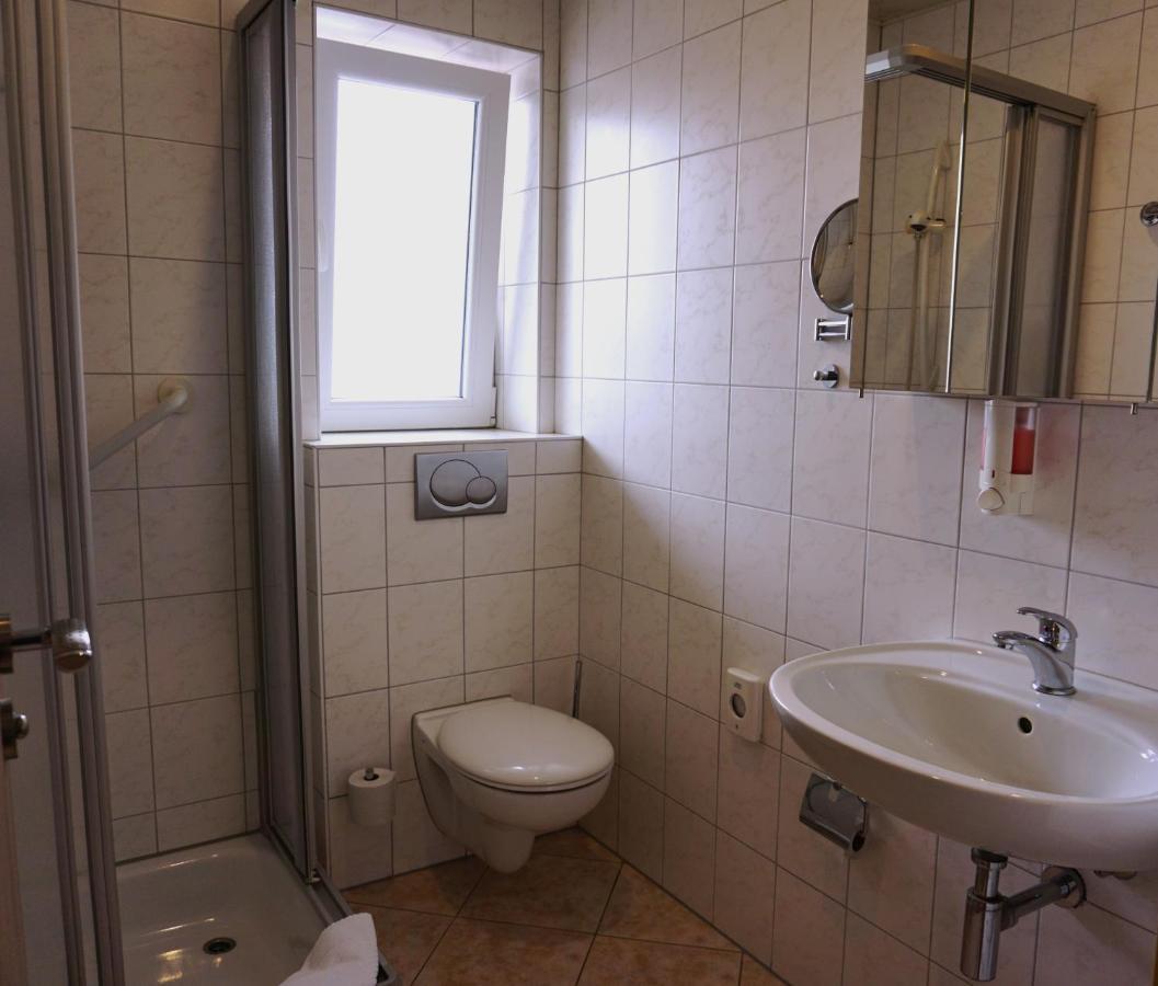 נורדייך Hotel Pension Julia מראה חיצוני תמונה